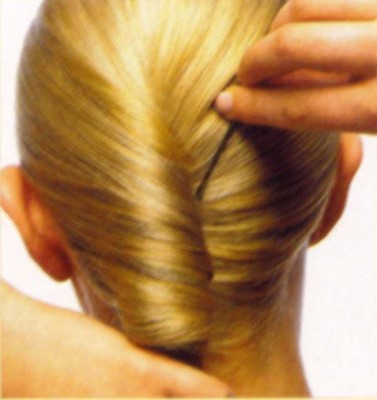 How to Use Bobby Pins to Create Hairstyles