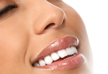 How to Make Natural Teeth Whitening Agent
