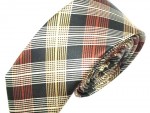 Removing Wrinkles from a Neck Tie