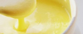 Making Hollandaise Sauce
