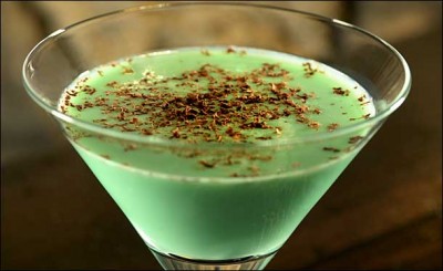 How to Make a Grasshopper Cocktail grasshopper cocktial