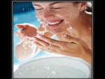 Clean Your Face with Mineral Oil