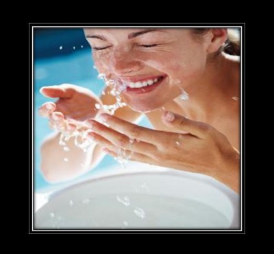 How to Clean Your Face with Mineral Oil Clean Your Face with Mineral Oil