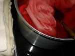 How to Dye Clothes in Pan