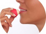 How to Make Beeswax Lip Balm