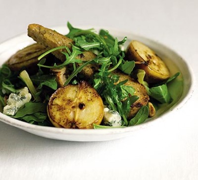 Rocket Salad with Pears Pine Nuts Pancetta and Dolcelatte Recipe Rocket Salad with Pears Pine Nuts Pancetta and Dolcelatte Recipe