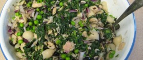 Spinach Pea and Red Onion Salad Recipe