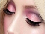Apply pink eyeshadow