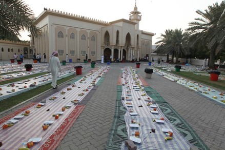 Free Iftaar in Dubai mosque