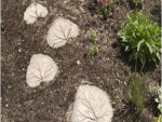 make Leaf Shaped Stepping Stones