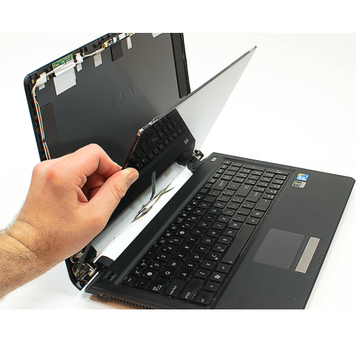 How to Replace a Broken Laptop Screen