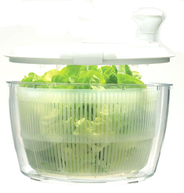 How to Use a Salad Spinner to Keep Your Lettuce Crisp