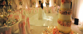 Decorate for a Ballroom Wedding