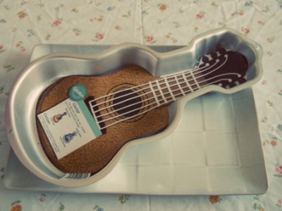 How to Make a Guitar Shaped Cake Guitar Shaped Cake