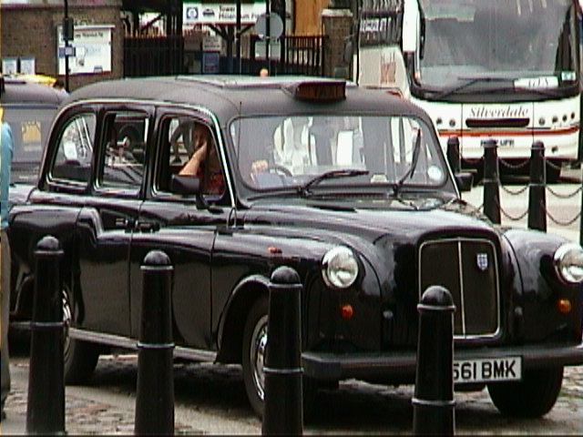 Taxis & Transport near to Waterloo Tube Station in London