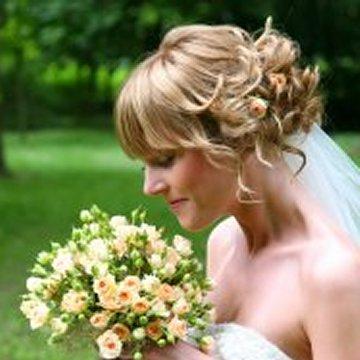 How to Choose a Hairstyle For Your Wedding Day