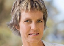 bob hair in older women