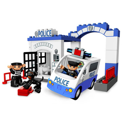 Police Stations near Embankement Station London