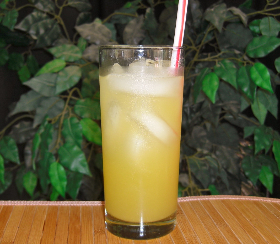 Making a Caribou Lou Cocktail