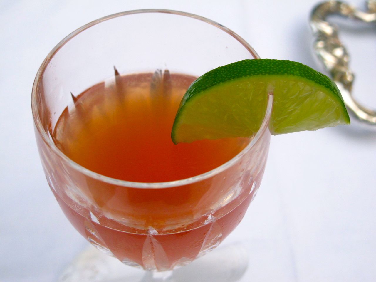 Making a Scarlet O'Hara Cocktail