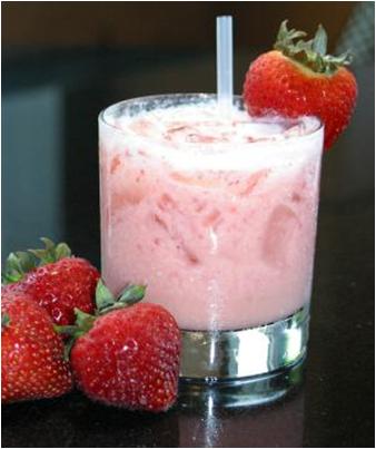 Strawberry Batida Cocktail Recipe