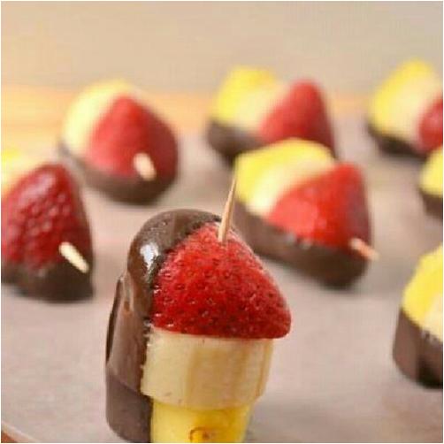 make Chocolate Covered Banana Split Bites