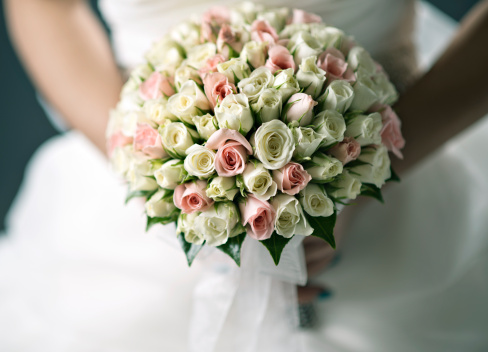 To Arrange Pageant Style Bridal Bouquets