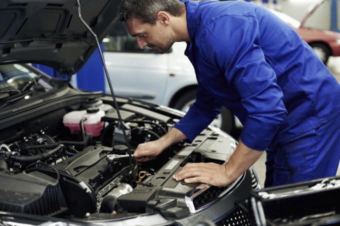 Become an Auto Mechanic