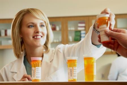 How To Get a Pharmacy Tech Degree