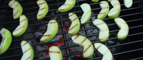 Grilled apples