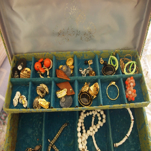 Identify Vintage Costume Jewelry