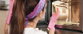 clean your microwave with vinegar