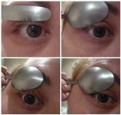 How to Curl Eyelashes with a Spoon