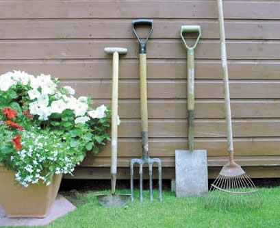 How to Select Basic Garden Tools