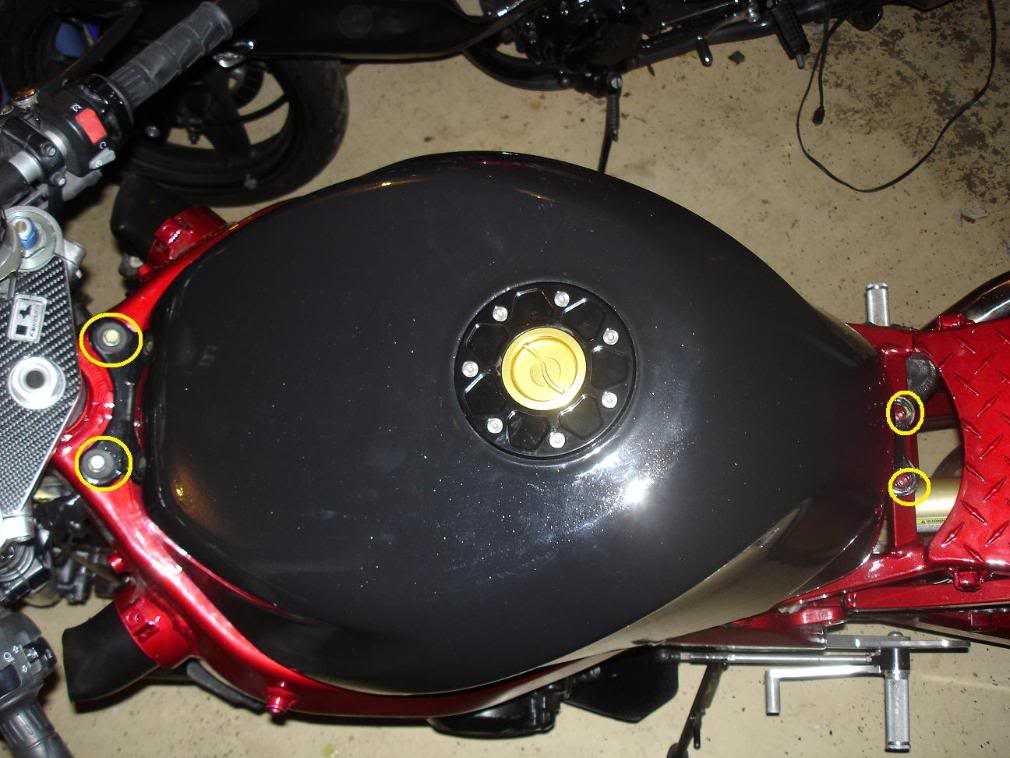How to clean a motorcycle tank