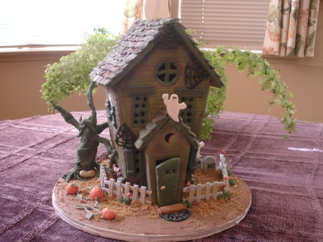 Edible Haunted Halloween House