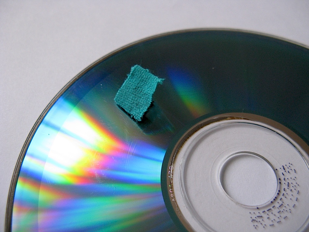 How to Clean a Scratched CD Or DVD