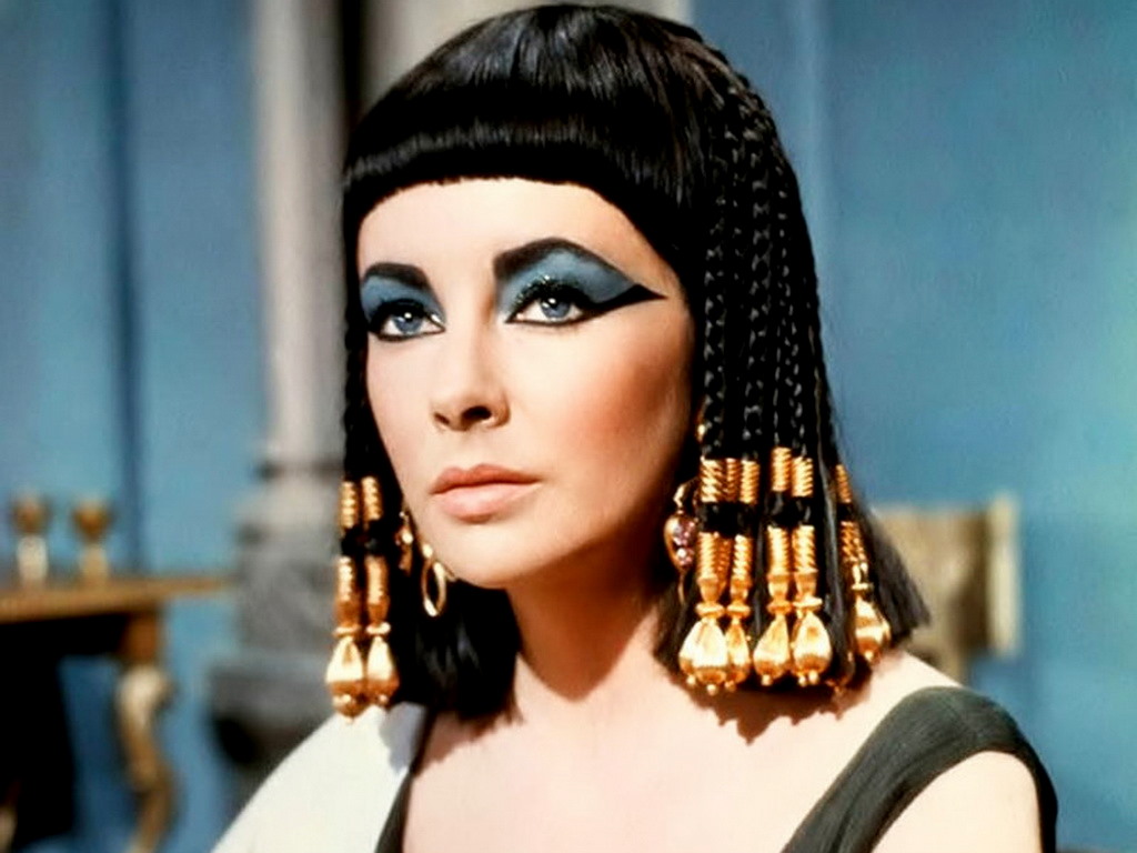 Egyptian Makeup looks fine