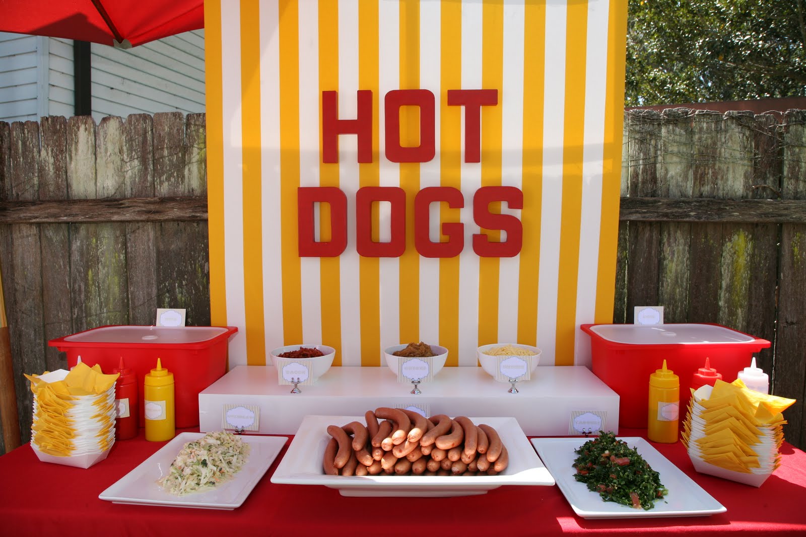 Hot dog stand, great way to make money