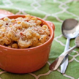 Make Mac and Cheese with a Southwestern Twist