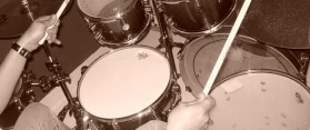 Play a Drum Set For Beginners