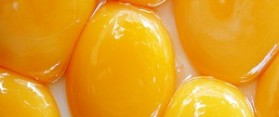 How to Use Egg Yolk to Treat Hair Loss
