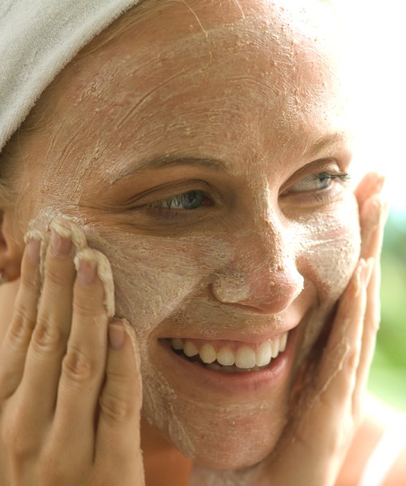 How to Use a Mask and an Exfoliator