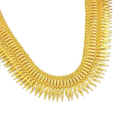 Latest Trends in Gold Necklaces