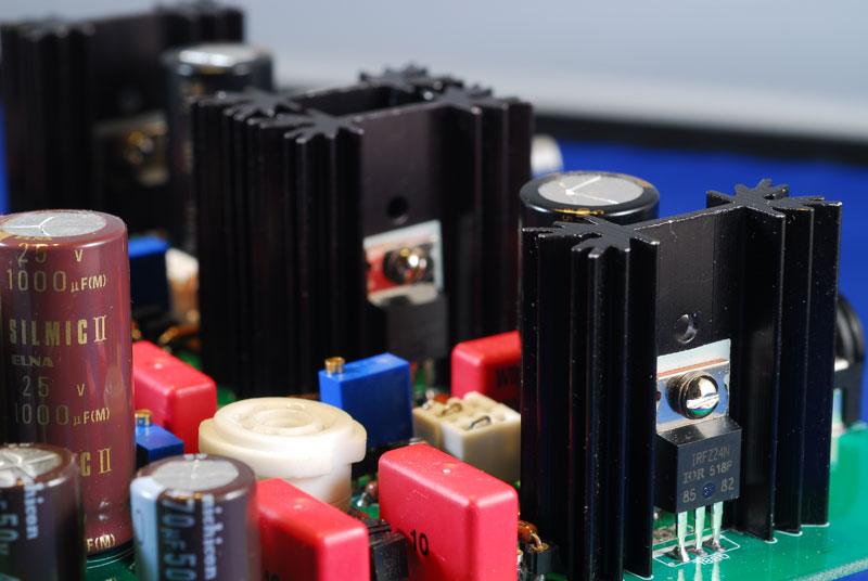 Difference Between BJT and MOSFET