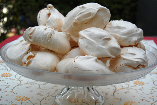 Difference between Meringue and Pavlova