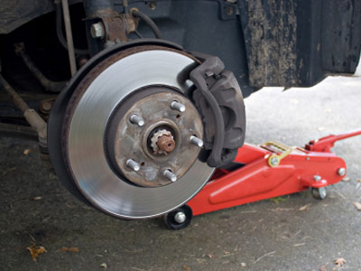 How to Install New Brake Rotors on a Car