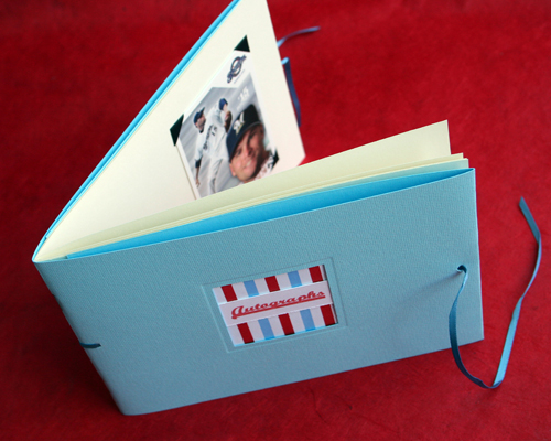 Tips about How to Make an Autograph Book