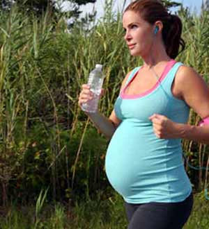 How to Walk for Exercise While Pregnant