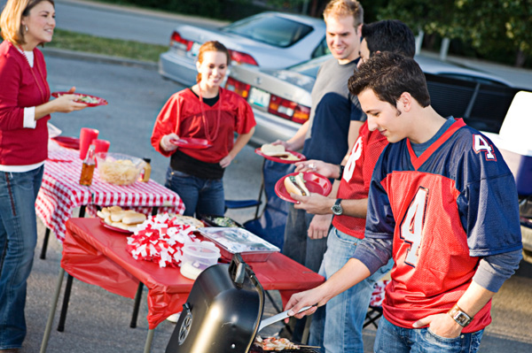 Tips to Host an NHL Playoff Tailgate Party